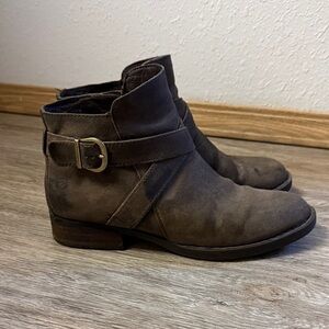 Women's Born Boots.